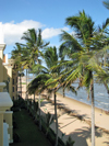 Maputo, Mozambique: beach and Southern Sun Maputo Hotel - former Holiday Inn Maputo - Avenida Marginal - turismo em Moçambique - alojamento - photo by G.Frysinger