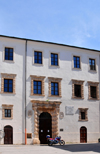 Sassari / Tàthari, Sassari province, Sardinia / Sardegna / Sardigna: Renaissance palace Manca di Usini - palazzo d'Usini, now the library - 16th century - piazza Tola - Carra Manna - Biblioteca Comunale - photo by M.Torres